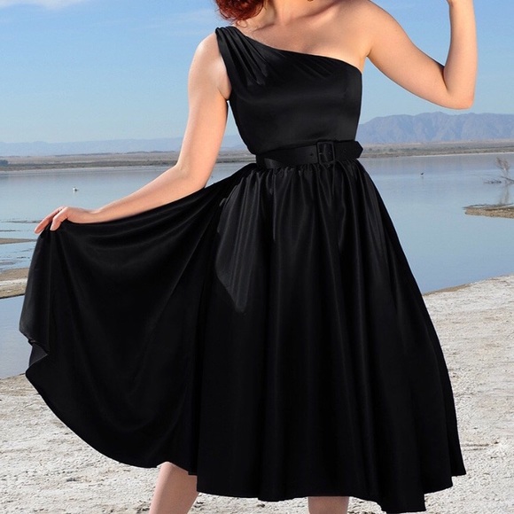 New! Pinup Couture Valerie Dress in Black - Picture 3 of 4